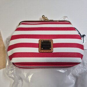 Dooney & Bourke Sullivan Large Kiss Lock Coin Purse. NWT